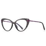 Ladies' cat eye frame wearing effect picture, retro fashion optical frame with transparent gray frame, suitable for round face and square face decoration face accessories, suitable for workplace, work, parties, etc.