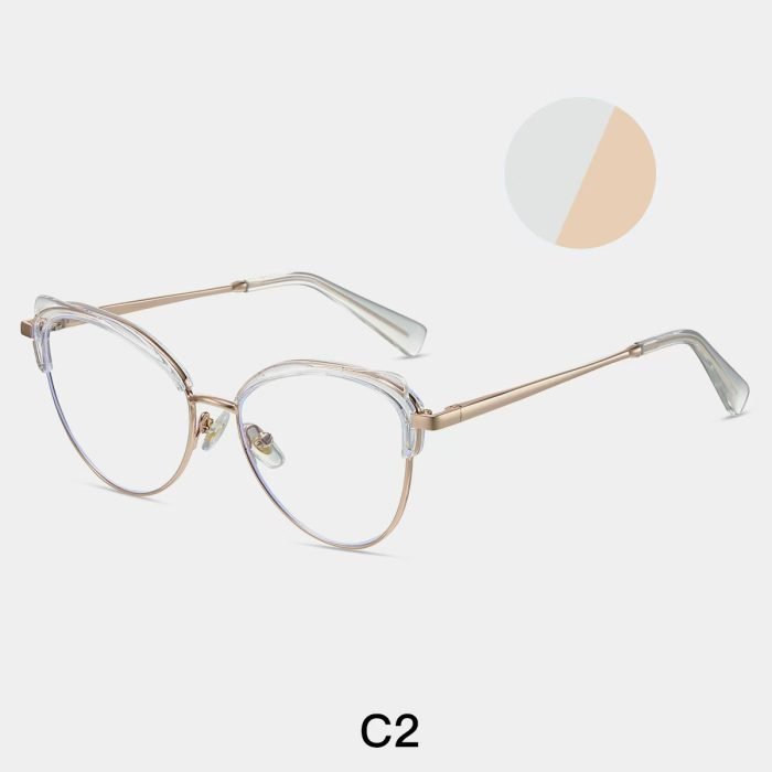 Ladies' cat eye frame with transparent frame color and golden leg design, showcasing the matching effect of fashion blogger's office dressing style.