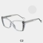 机翻 · 通用领域 Ladies' cat eye frame collection, transparent frame patch design, showcasing the matching effect of fashion bloggers' office outfits, suitable for various places.