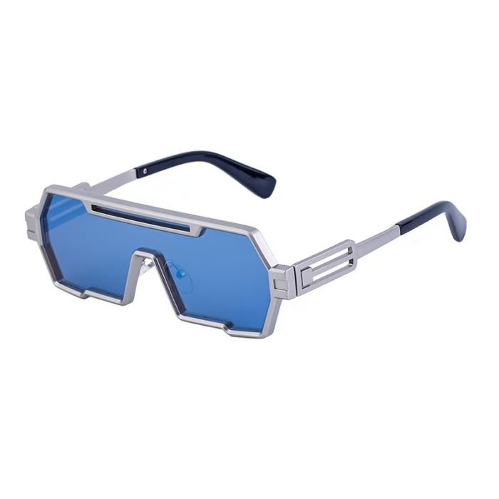 Luxury steampunk sunglasses - handcrafted metal frames with UV400 protection. Lightweight vintage-inspired design for discerning fashion enthusiasts.