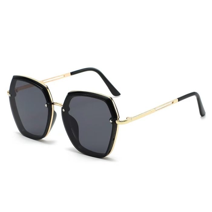 Instagrammable geometric sunglasses - metal frames with UV protection. Lightweight and trendy for content creation and street style fashion posts.