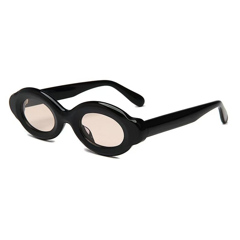 微信图片_20250917204807_940_11 Versatile oval acetate sunglasses with prescription-ready polarized lenses, designed for driving comfort and visual clarity.