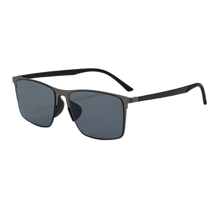 Aviator-style polarized sunglasses with nylon lenses. Metal frame offers UV400 & anti-glare protection, a versatile accessory for travel and casual outfits.